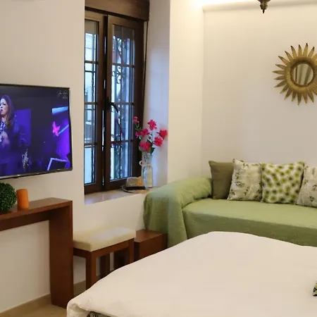 Дом отдыха Pueblo - Casa Josefita, Patio With Private Pool-piscina Privada Y Solarium